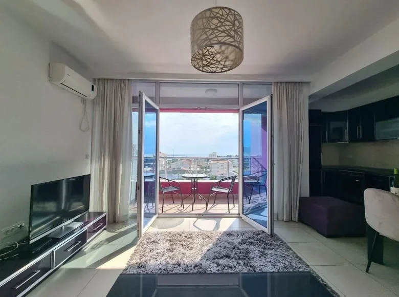 1 bedroom apartment 55 m² Bar, Montenegro