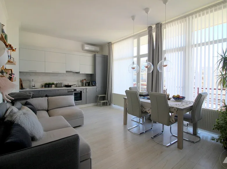 Mieszkanie 2 pokoi 51 m² Ryga, Łotwa