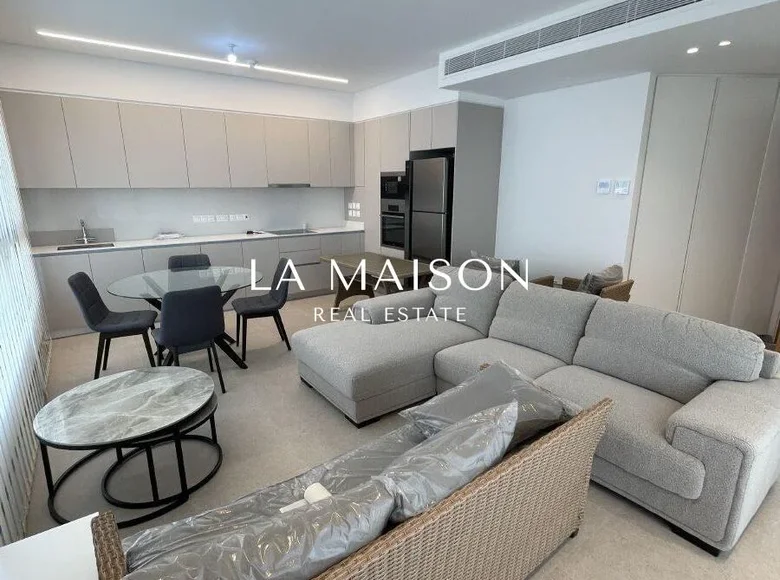 Mieszkanie 2 pokoi 110 m² w Nikozja, Cypr