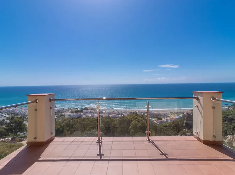 Penthouse 3 Schlafzimmer 115 m² Manilva, Spanien