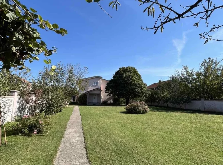 Dom 7 pokojów 300 m² Podgorica Capital City, Czarnogóra