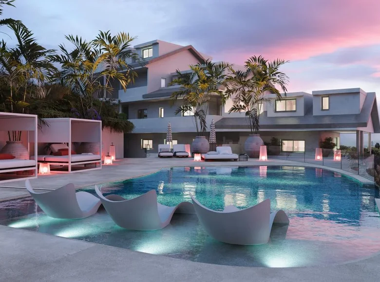 Mieszkanie 4 pokoi 204 m² Benalmadena, Hiszpania