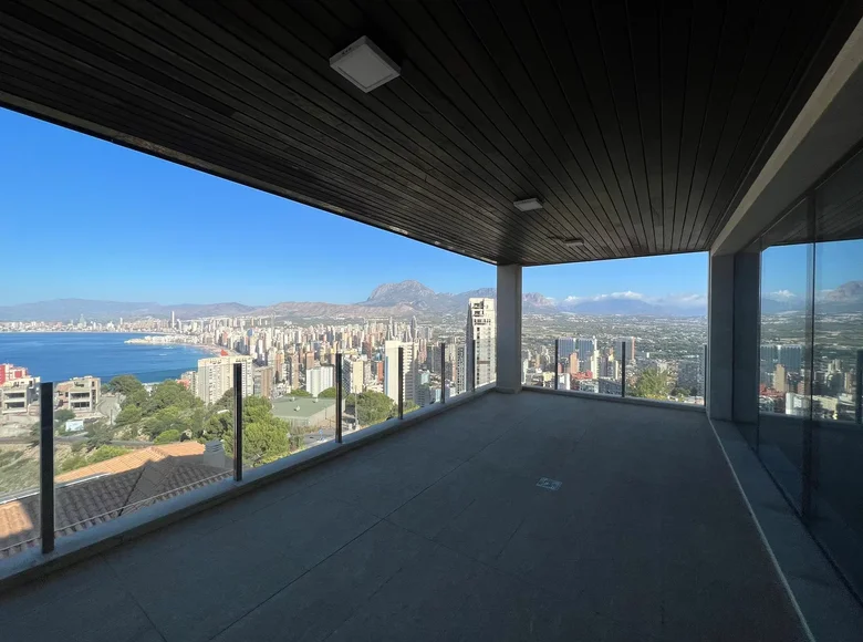 4-Schlafzimmer-Villa 900 m² Benidorm, Spanien