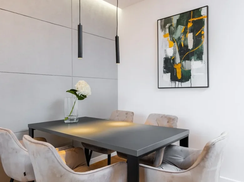 5 room apartment 100 m² Warsaw, Poland