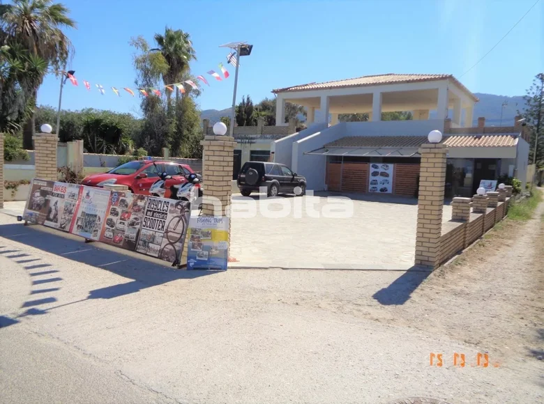 Office 366 m² in Acharavi, Greece