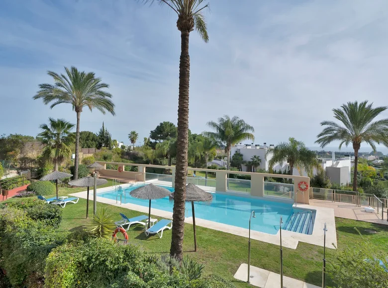 2 bedroom apartment 145 m² Estepona, Spain