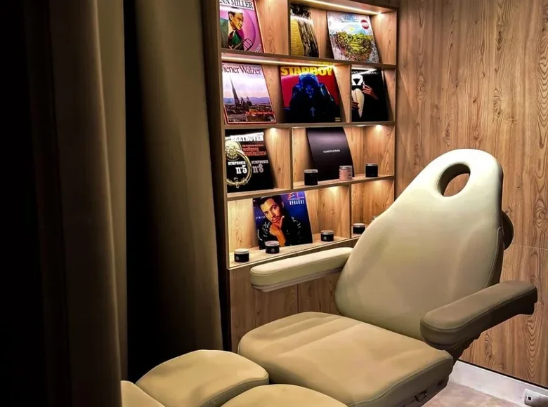 Коммерческое помещение 1 комната 53 м² в Варшаве, Польша