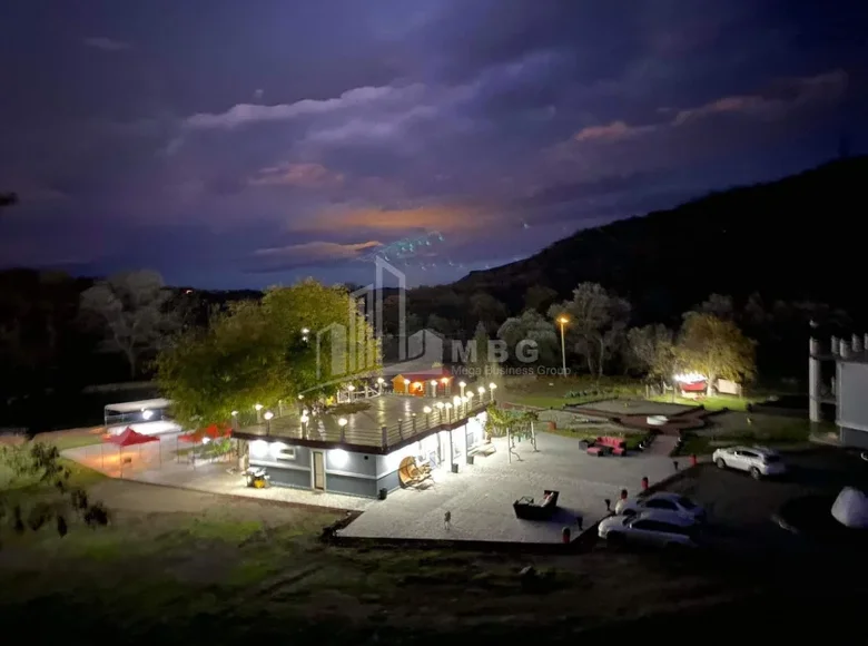 Propiedad comercial 800 m² en Tiflis, Georgia