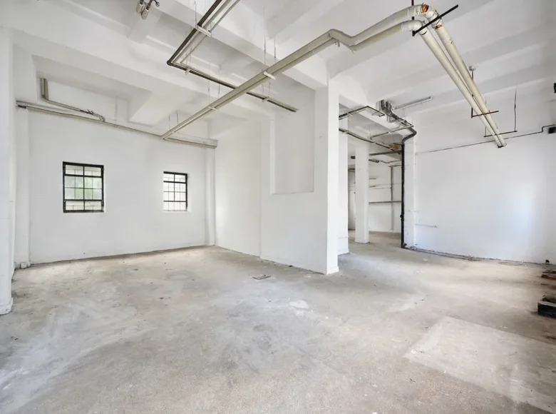 Коммерческое помещение 382 м² Варшава, Польша