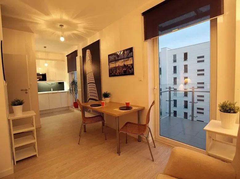 1 room apartment 34 m² in Warsaw, Poland