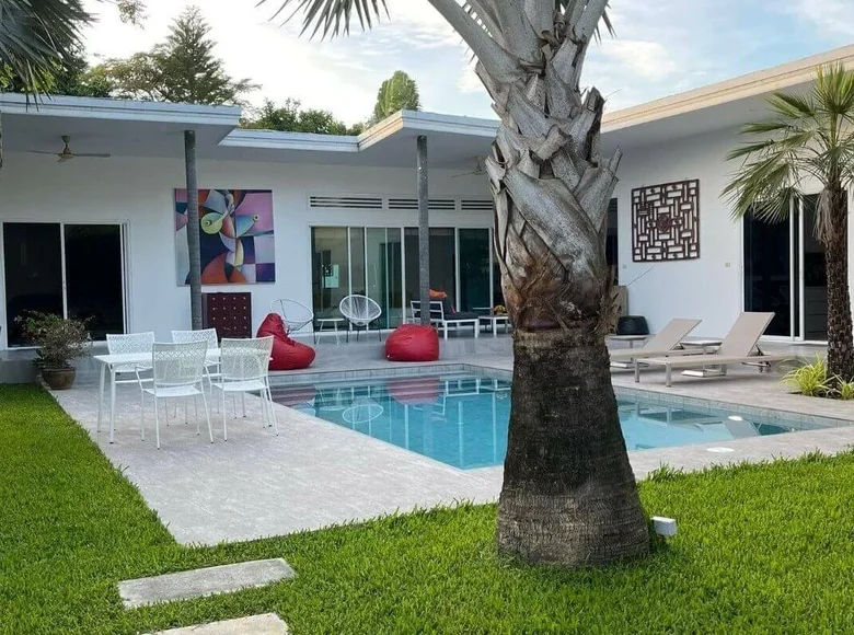 Willa 4 pokoi 200 m² Rawai, Tajlandia