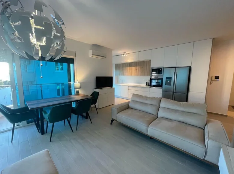 2 bedroom apartment 89 m² Boreti, Montenegro