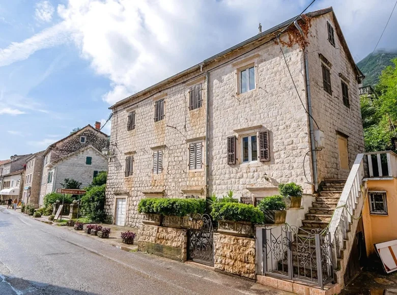 Casa 2 habitaciones 118 m² Prcanj, Montenegro