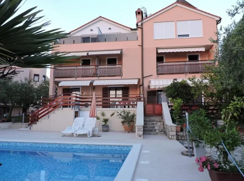 Hotel 650 m² in Grad Pula, Croatia