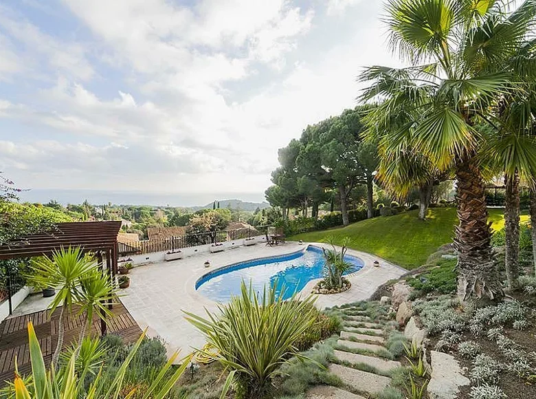 villa de 5 chambres 360 m² Sant Vicenc de Montalt, Espagne