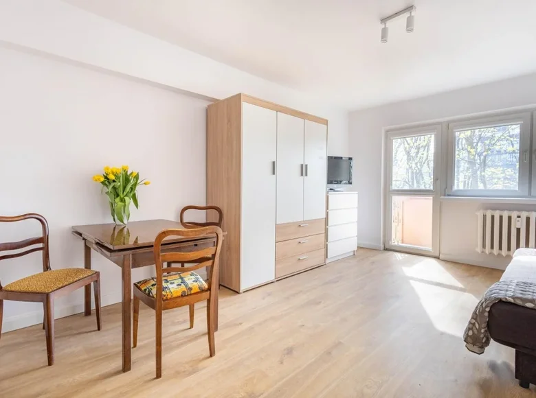 2 room apartment 37 m² in Warsaw, Poland