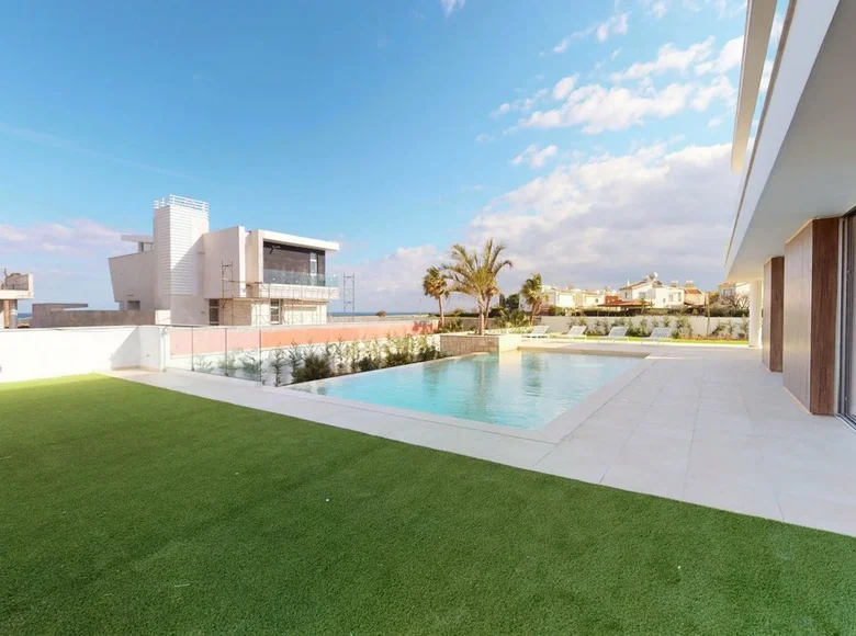 Maison 4 chambres 485 m² Pervolia, Chypre