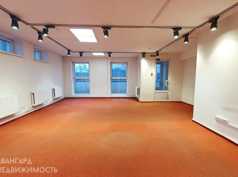 Shop 4 rooms 114 m² in Minsk, Belarus