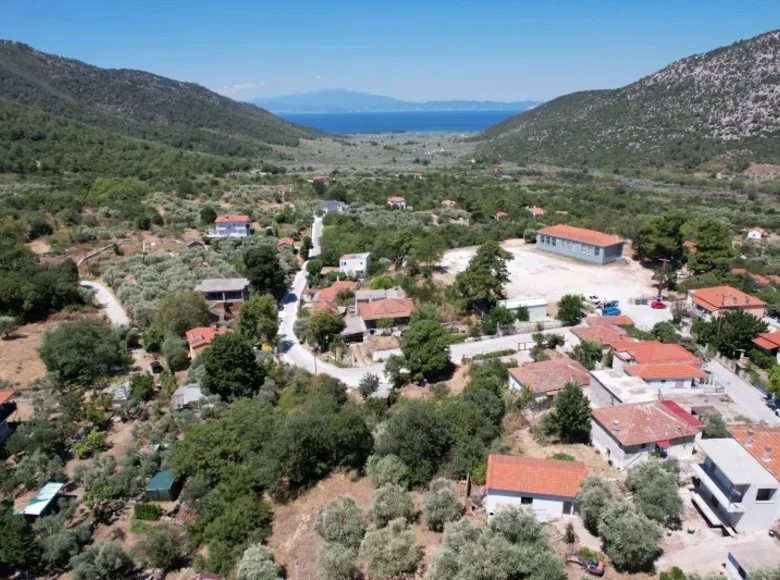 Atterrir  Rachoni, Grèce