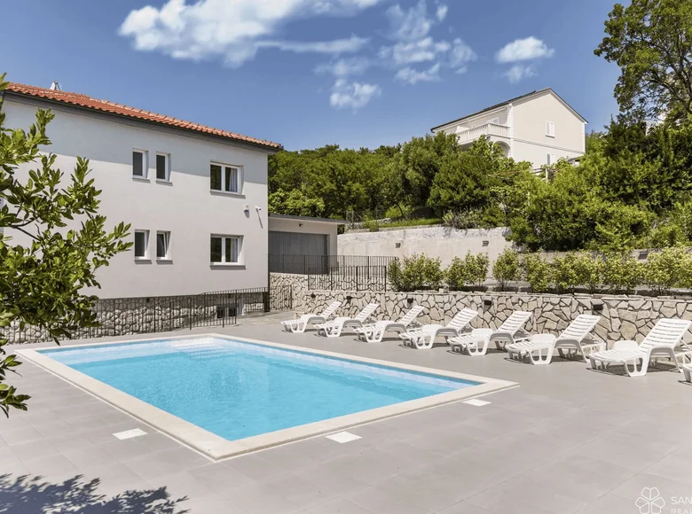 5 bedroom house 240 m² Povile, Croatia