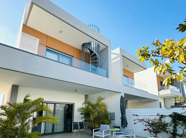 Maison 3 chambres  en Demos Agiou Athanasiou, Chypre