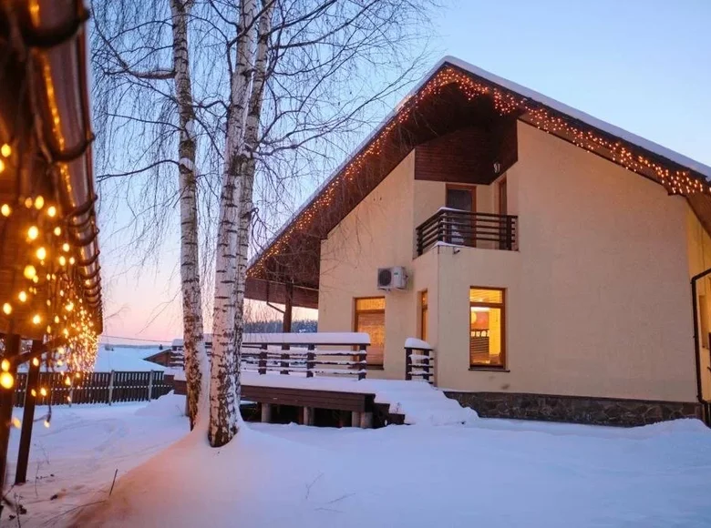 Chalet 215 m² Astrashitskagaradokski rural council, Bélarus