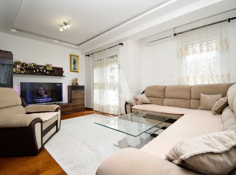 Apartamento 3 habitaciones 86 m² en Podgorica, Montenegro
