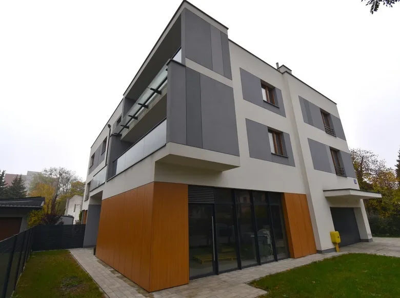 Gewerbefläche 1 zimmer 100 m² in Warschau, Polen