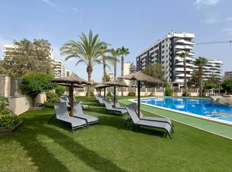 Квартира 2 спальни 94 м² Аликанте, Испания