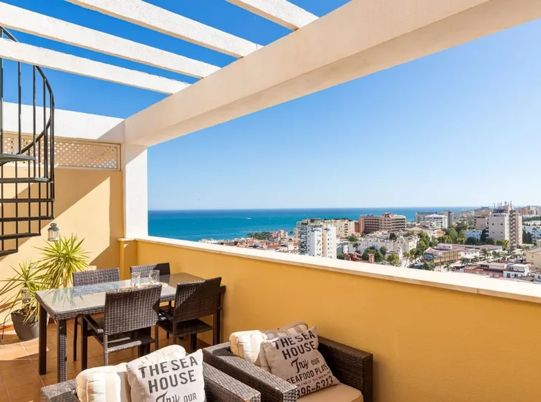 Penthouse z 2 sypialniami 68 m² Torremolinos, Hiszpania