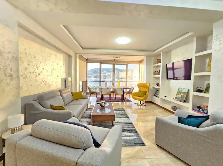 Apartamento 2 habitaciones 89 m² en Rafailovici, Montenegro