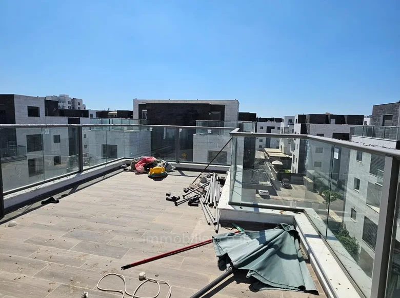 6 room apartment 170 m² Lod, Israel