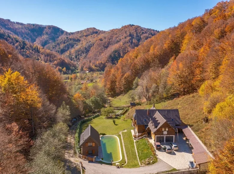 Villa 13 chambres 550 m² Opasanica, Monténégro