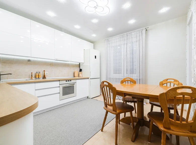 Appartement 2 chambres 64 m² Minsk, Bélarus