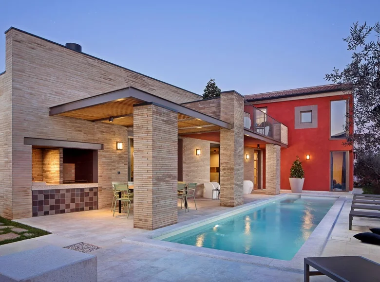 4 bedroom Villa 207 m² Grad Pula, Croatia