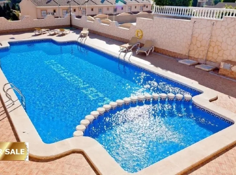 3-Schlafzimmer-Villa 335 m² Torrevieja, Spanien