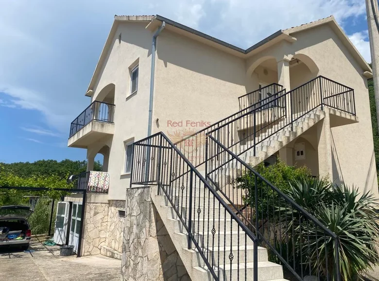 4 bedroom house 240 m² Kumbor, Montenegro