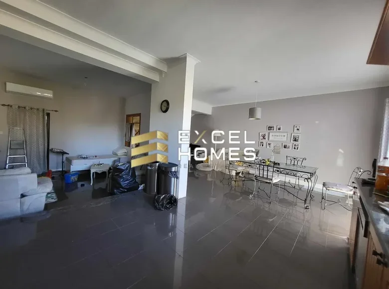 4 bedroom house  Birżebbuġa, Malta
