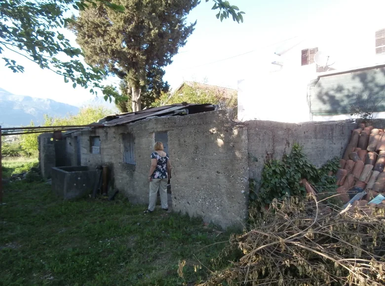 Atterrir  Bar, Monténégro