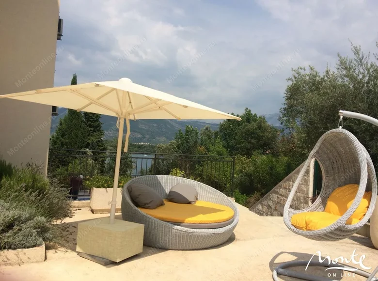 3 bedroom apartment 98 m² Krasici, Montenegro