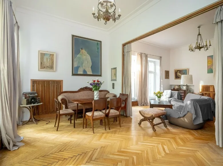 3 bedroom apartment 194 m² Warsaw, Poland