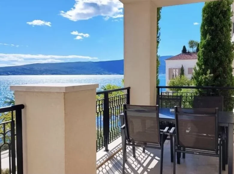 Mieszkanie 1 pokój 79 m² Tivat, Czarnogóra
