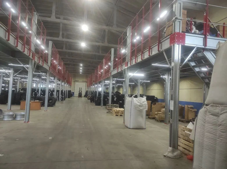 Warehouse 350 m² in Scomyslica, Belarus