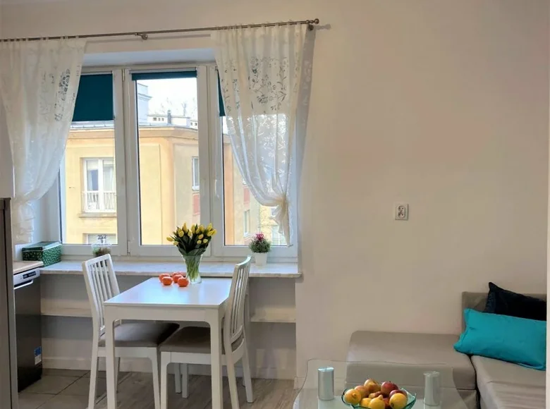 Mieszkanie 2 pokoi 33 m² w Warszawa, Polska