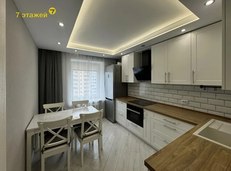 Mieszkanie 2 pokoi 54 m² Mińsk, Białoruś