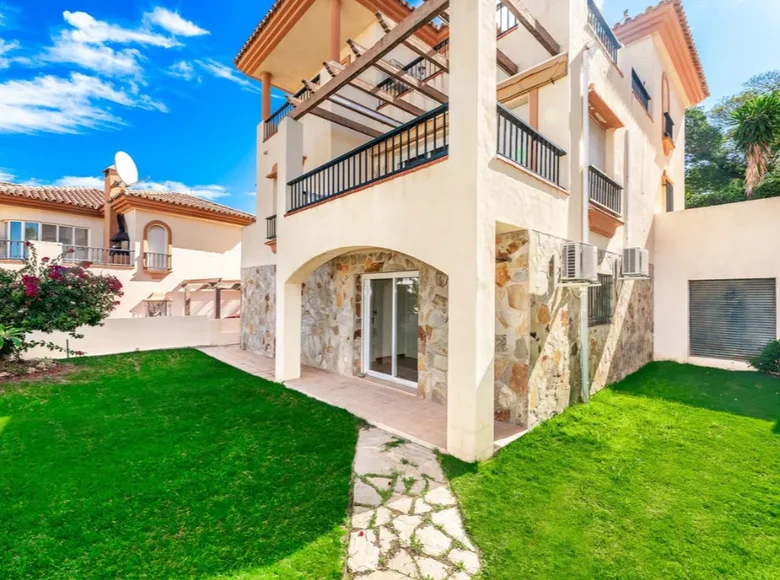 Villa de 6 habitaciones  Mijas, Španjolska