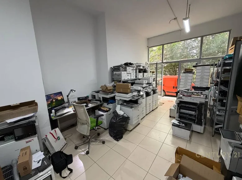 Konferenzsaal 1 zimmer 77 m² in Tirana, Albanien