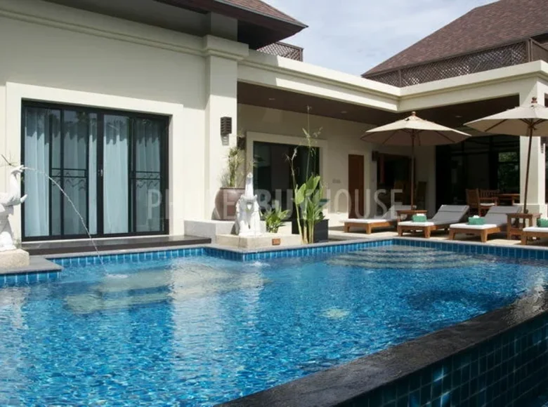 Villa de tres dormitorios 305 m² Rawai, Tailandia