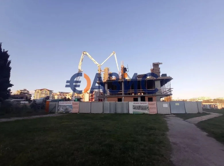 Mieszkanie 2 pokoi 91 m² Rawda, Bułgaria