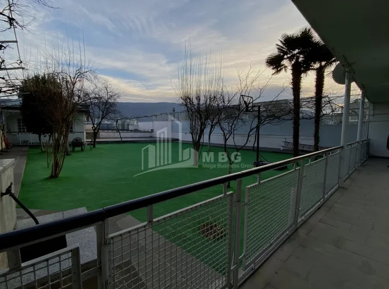 Villa 16 zimmer 900 m² Tiflis, Georgien